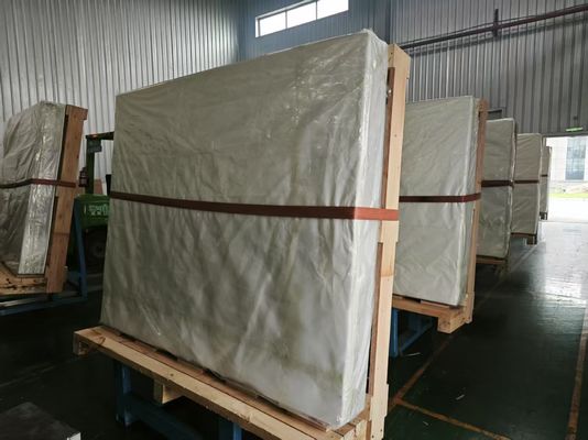 XXL フォーマット 超薄型 超白色 ガラス 基板 - 欠陥が低く,生産性が高い