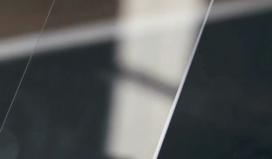 タッチスイッチパネル用超高透明ソーダライムガラス – 厚さ0.5mm 高強度CS 600-750Mpa